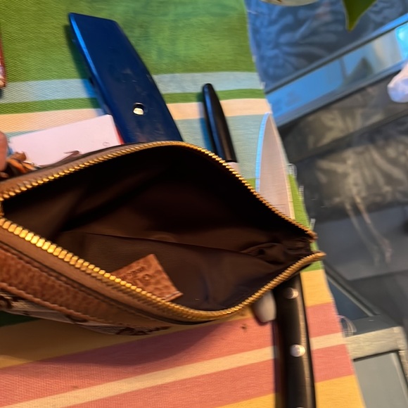 COPY - Tassels Wristlet by Gucci - Picture 11 of 12